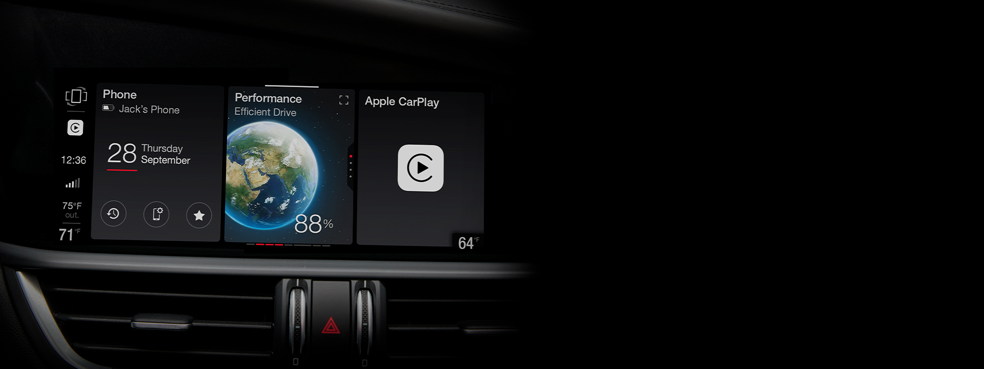 Primer plano de la pantalla multitáctil del Alfa Romeo Stelvio Quadrifoglio 2024 que muestra una serie de widgets seleccionables, incluidas las estadísticas de rendimiento del vehículo y Apple CarPlay.