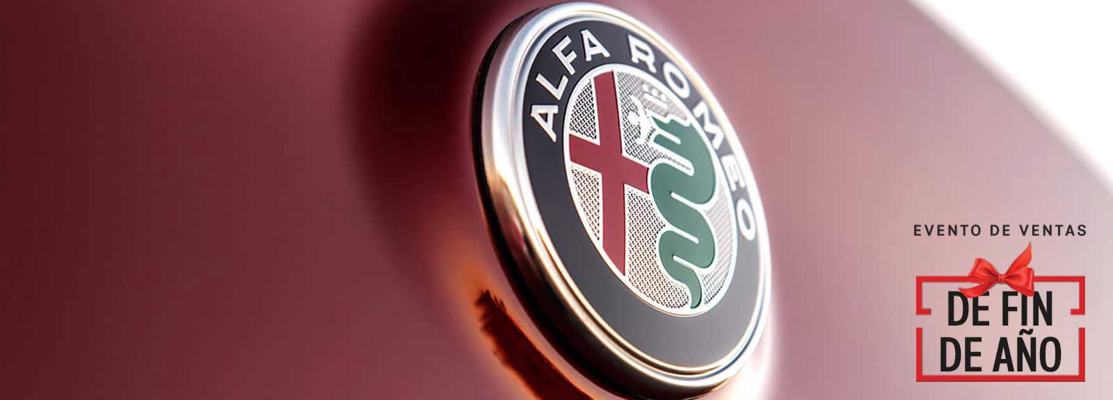 Primer plano del emblema de Alfa Romeo. Logo del evento de ventas de Fin de año.